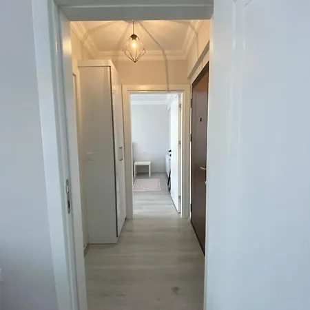 Ceylanhouse Airportapart